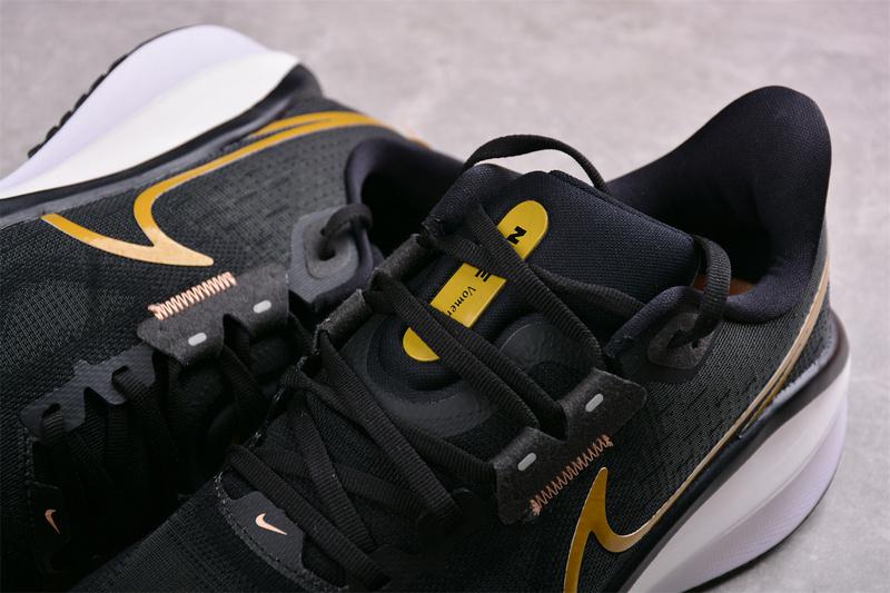 Nike Vomero 17 "Black/Bronzine" фото № 8