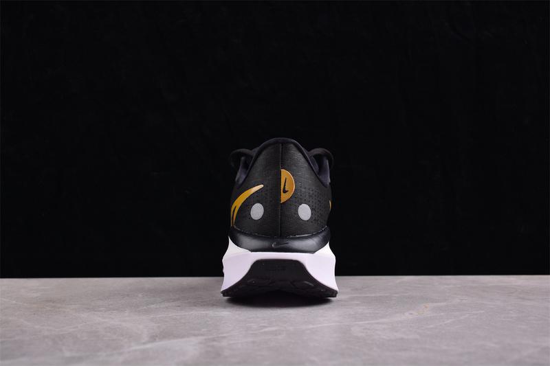 Nike Vomero 17 "Black/Bronzine" фото № 5