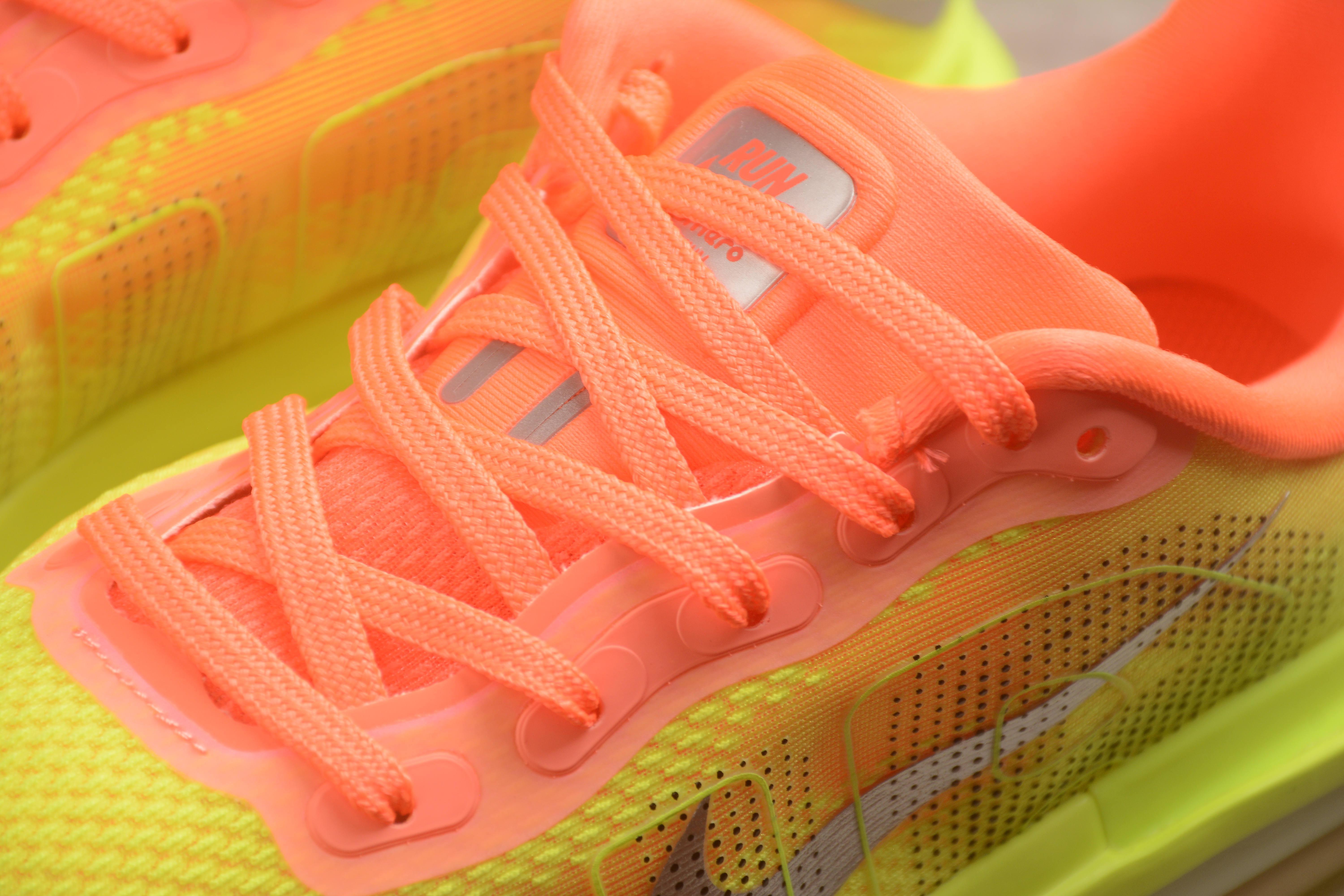 Nike Vomero Premium "Volt Glow/Electric Green" фото № 5