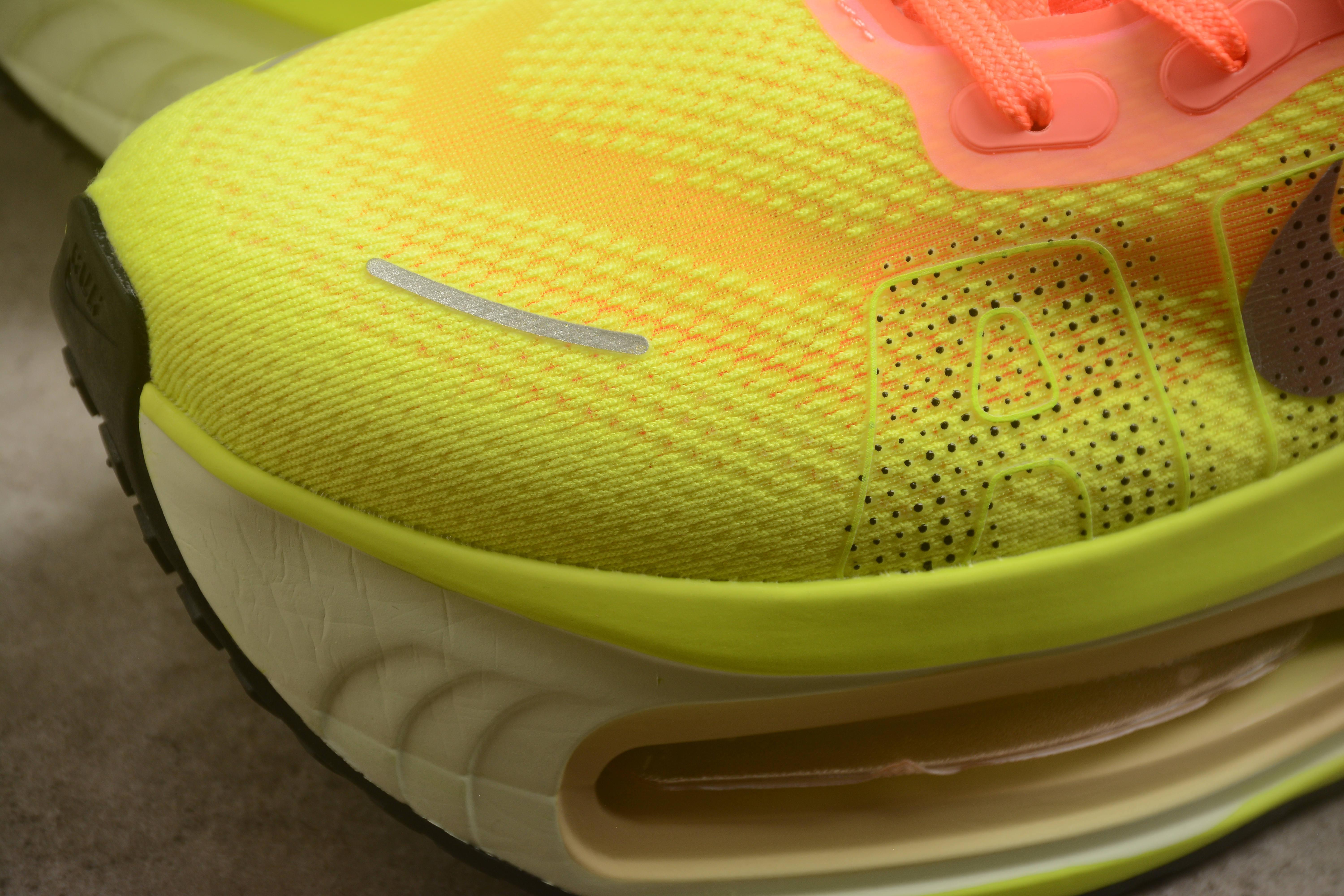 Nike Vomero Premium "Volt Glow/Electric Green" фото № 4