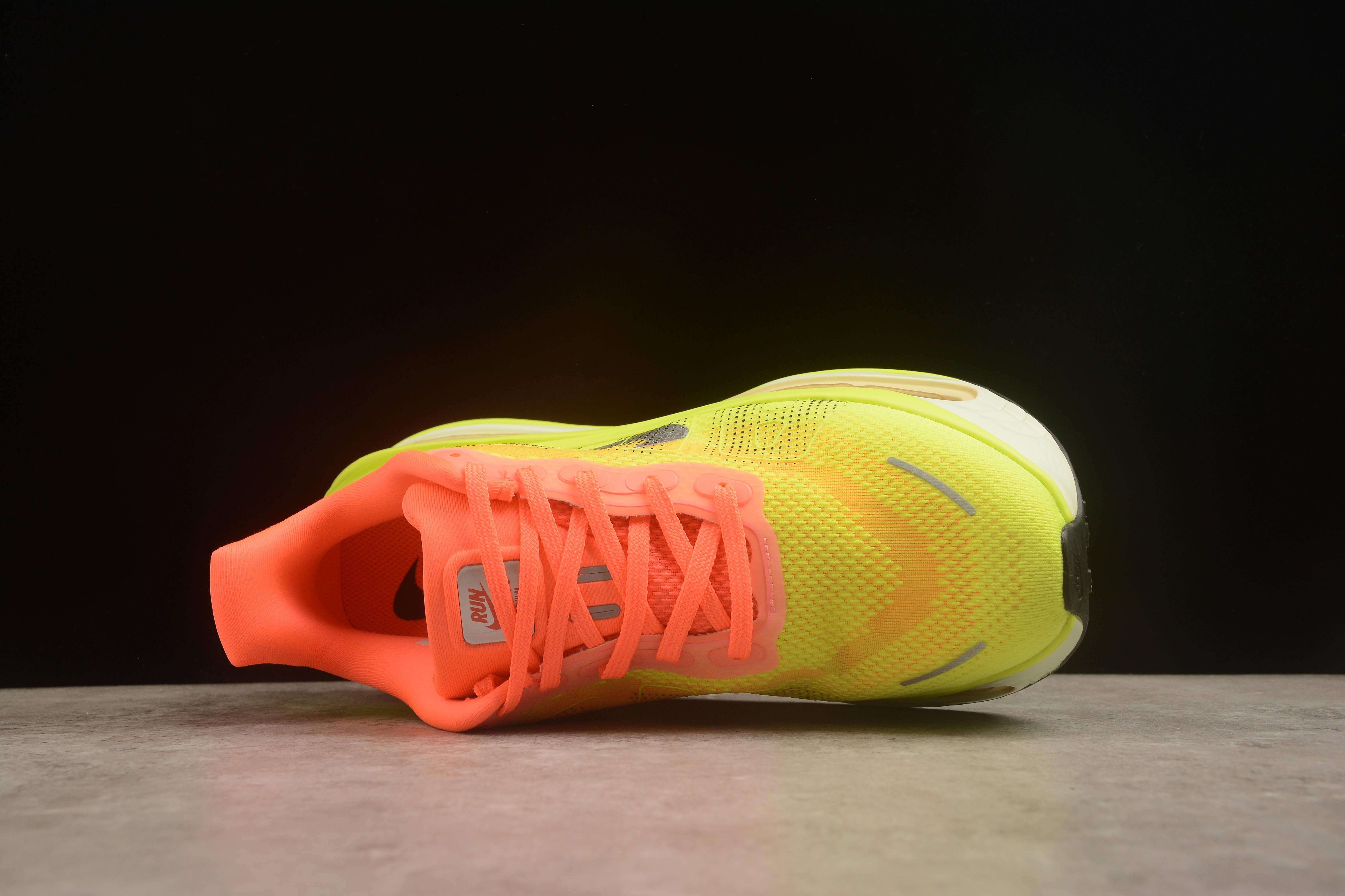 Nike Vomero Premium "Volt Glow/Electric Green" фото № 8