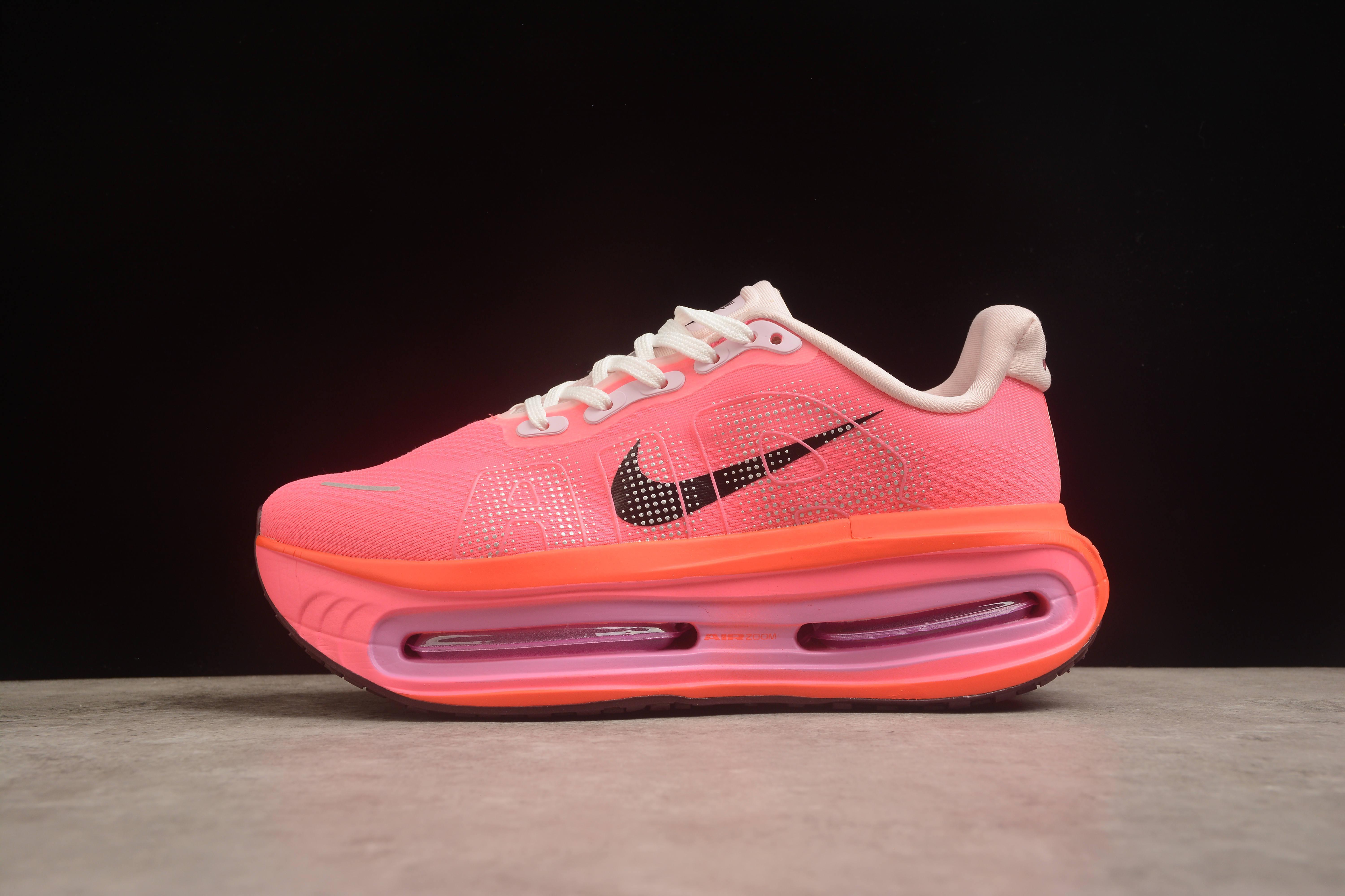 Nike Vomero Premium "Fierce Pink/Hyper Crimson" фото № 2