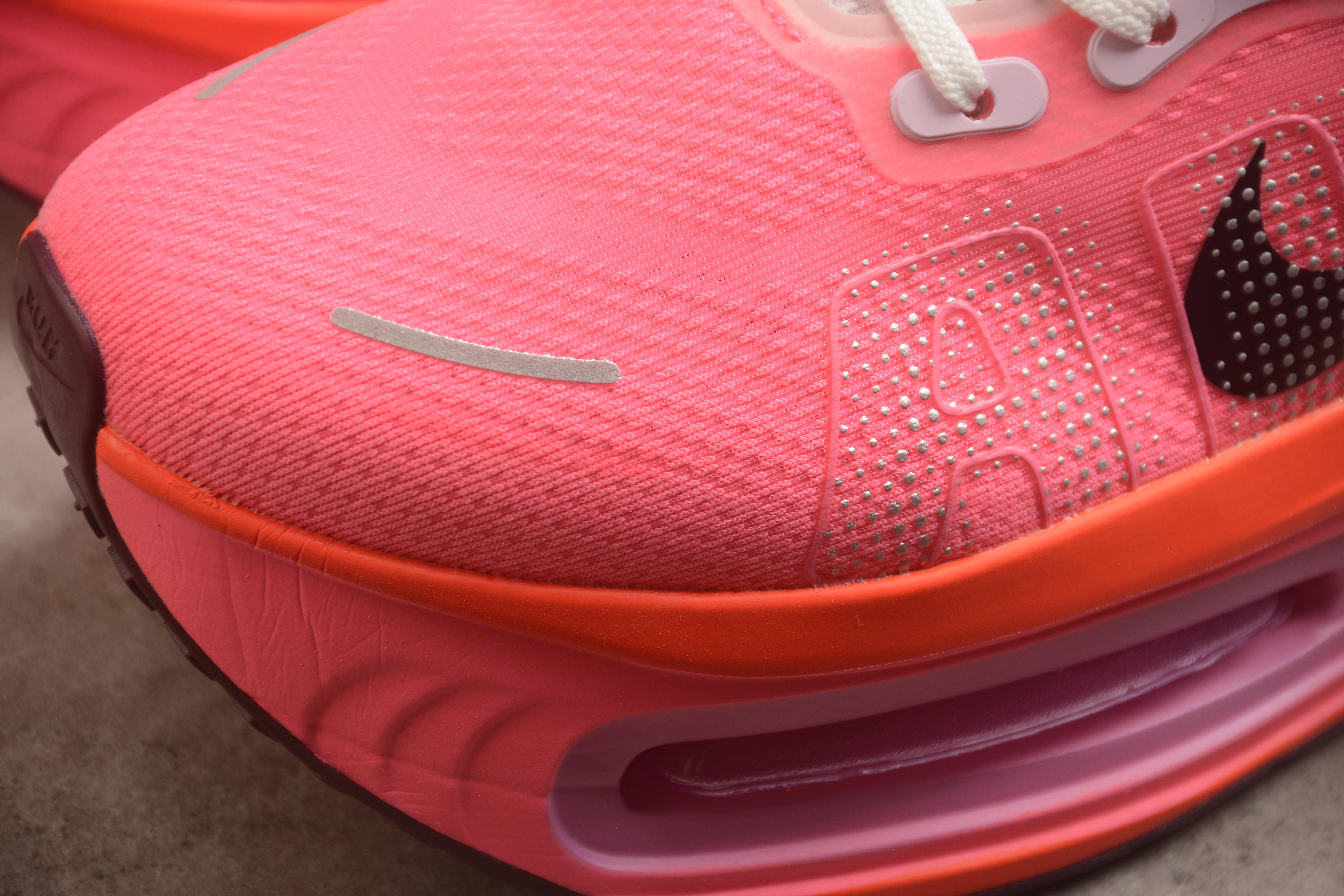 Nike Vomero Premium "Fierce Pink/Hyper Crimson" фото № 4