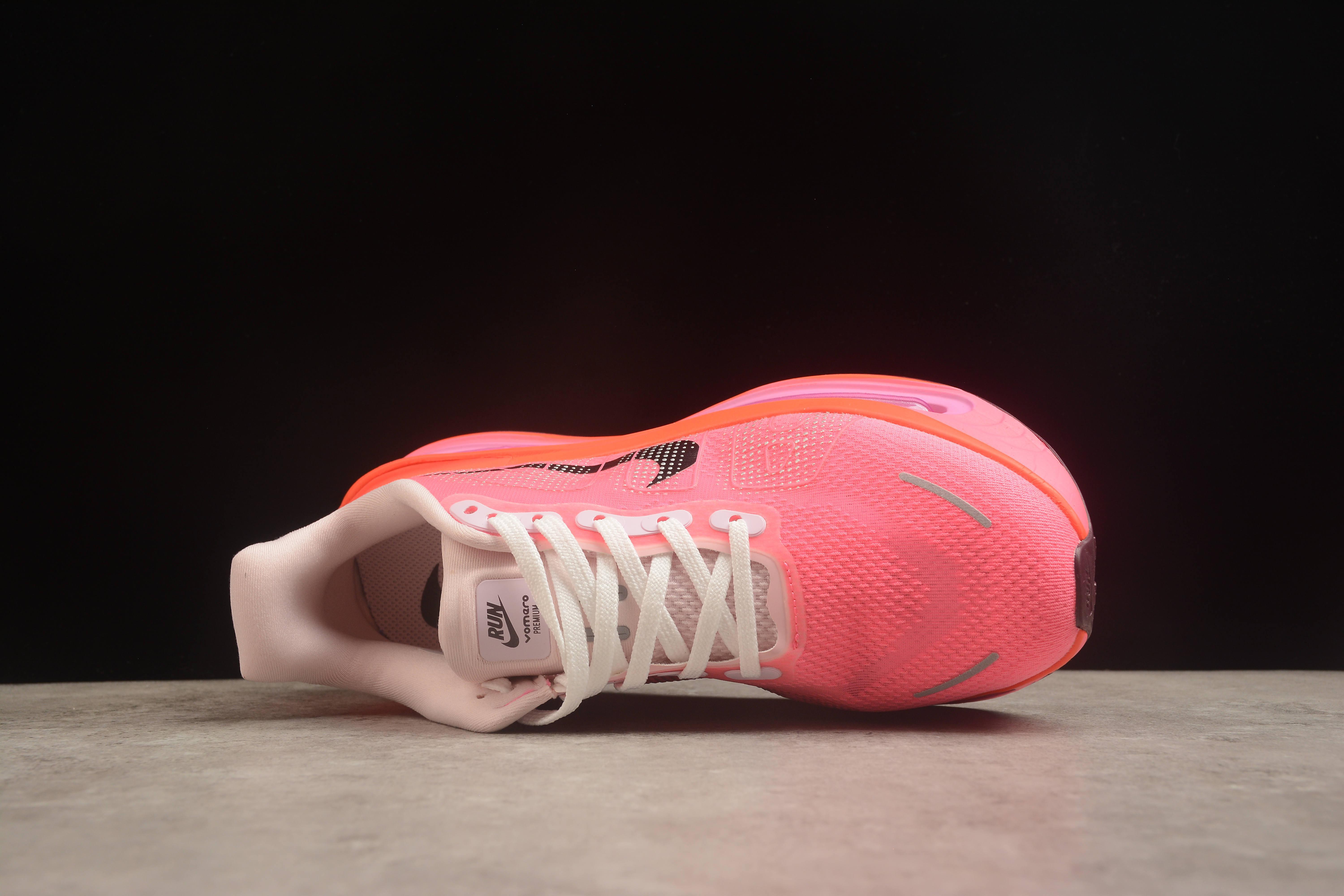 Nike Vomero Premium "Fierce Pink/Hyper Crimson" фото № 8