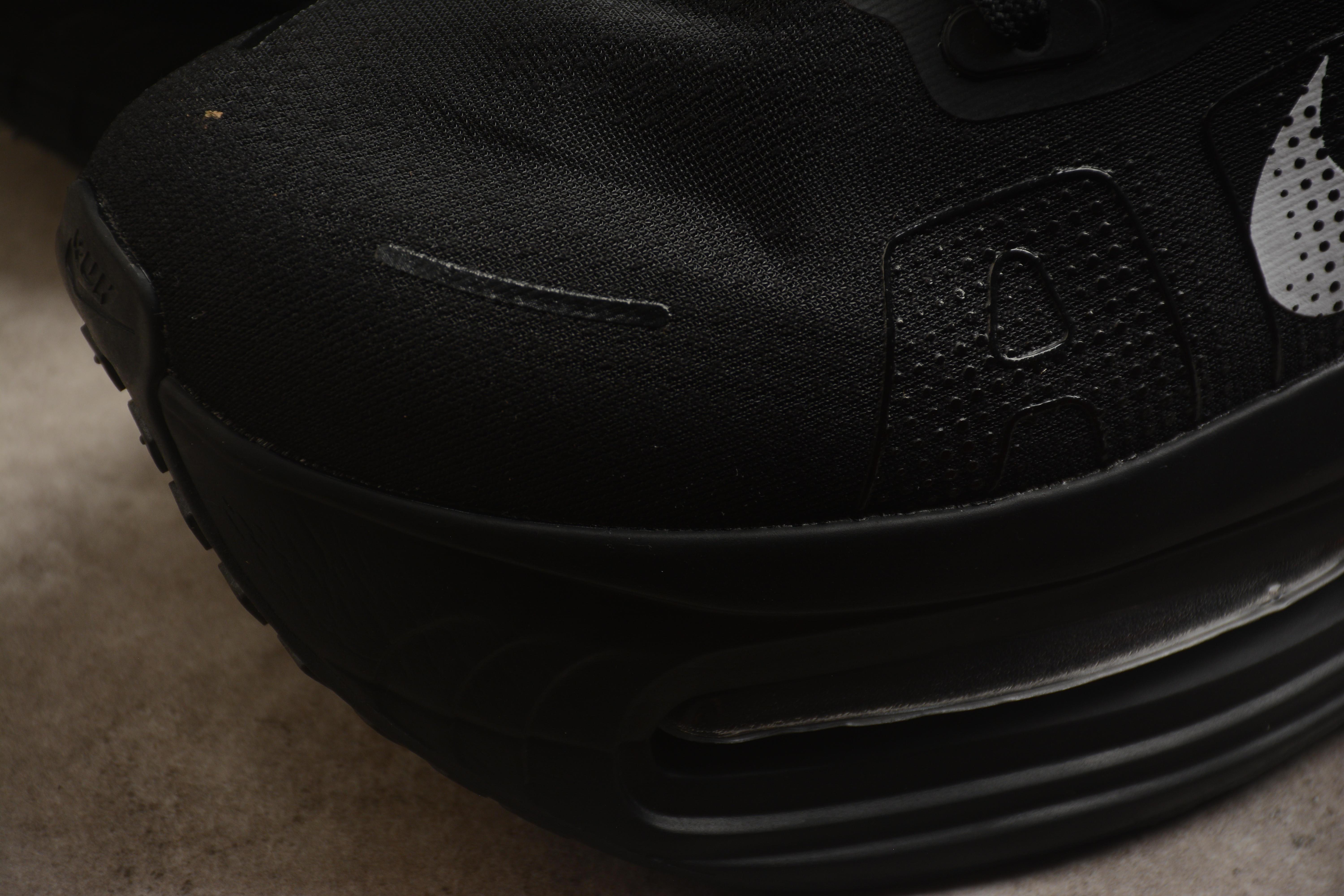 Nike Vomero Premium "Triple Black" фото № 4
