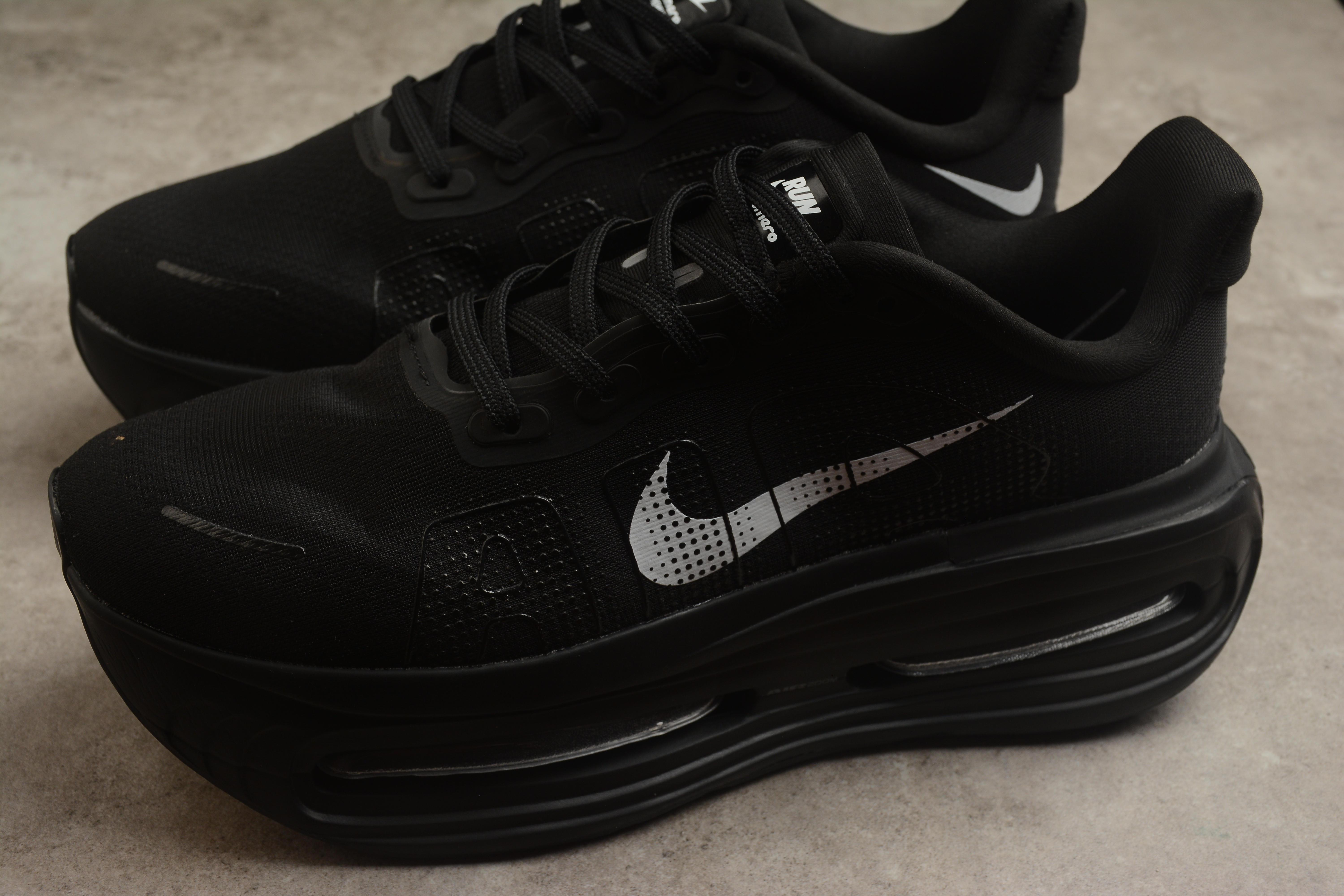 Nike Vomero Premium "Triple Black" фото № 3