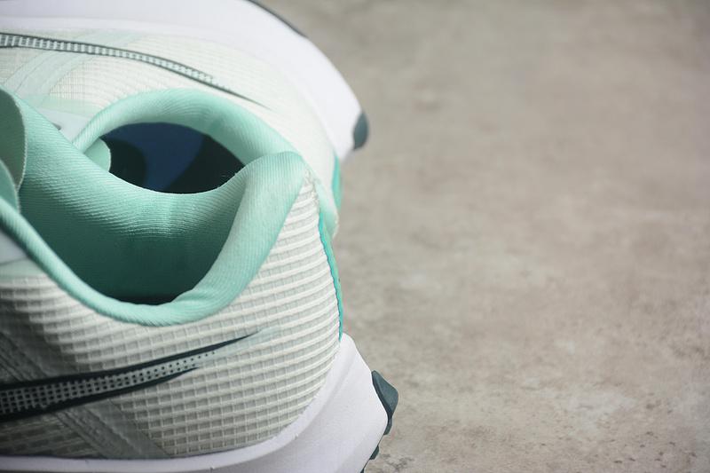 Nike Air Zoom Rival Fly 3 "Barely Green Clear Jade" фото № 9