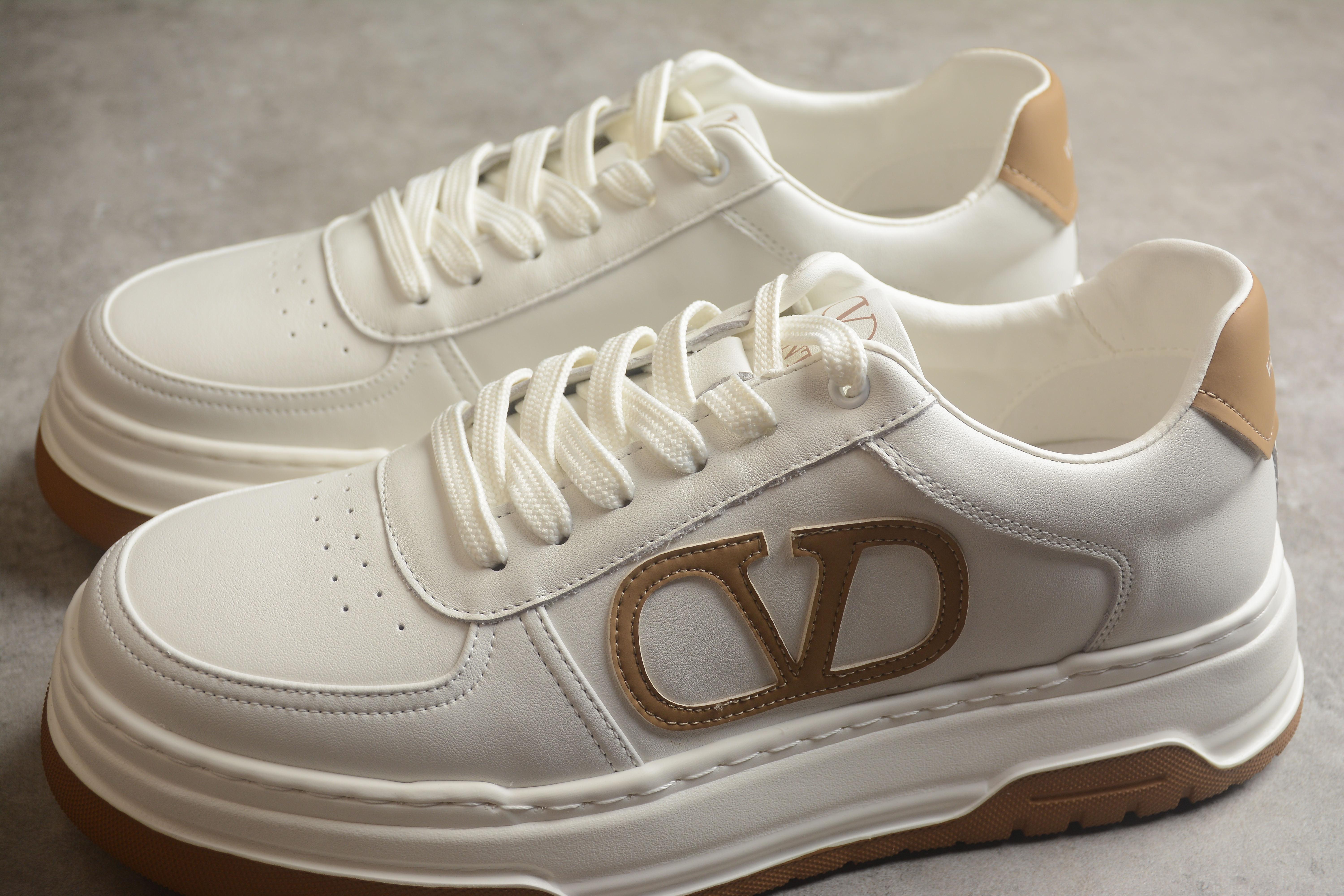 Valentino Rockstud Untitled "White/Beige" фото № 6