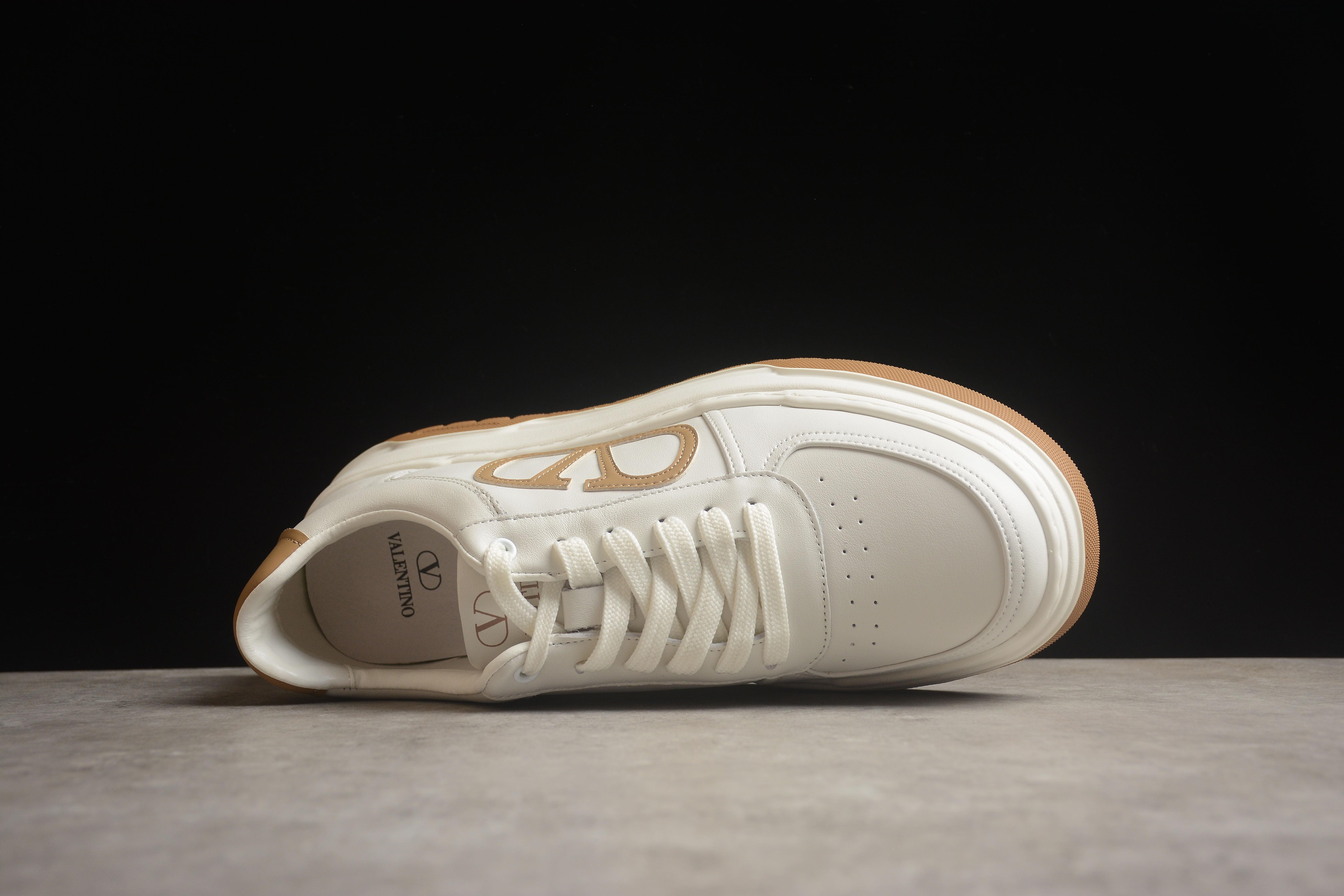 Valentino Rockstud Untitled "White/Beige" фото № 3