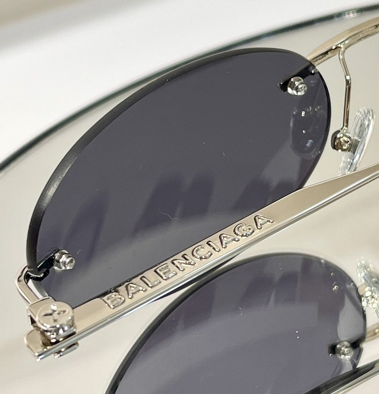 Солнцезащитные очки Balenciaga No Frame Thin Temples "Black/Silver" фото № 4