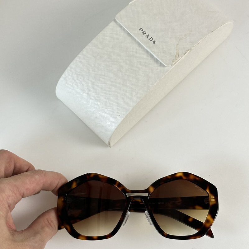 Солнцезащитные очки Prada Hexagon Form With Logo "Brown/Yellow" фото № 2