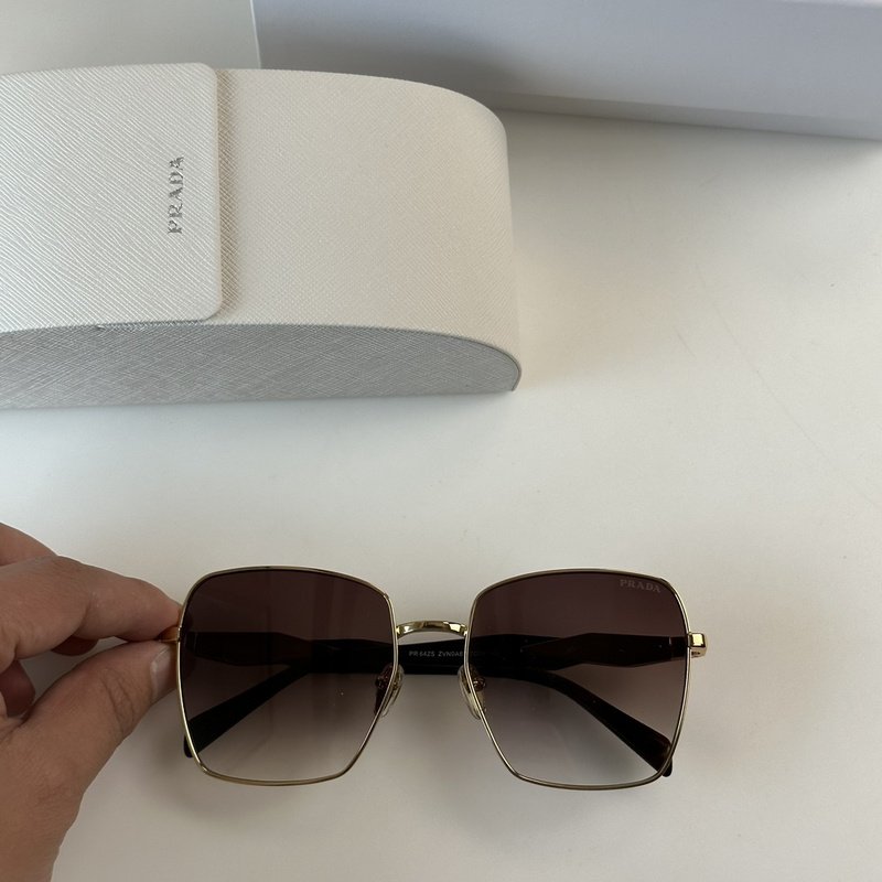 Солнцезащитные очки Prada Rectangle Shaped Frame With Romb "Brown" фото № 2