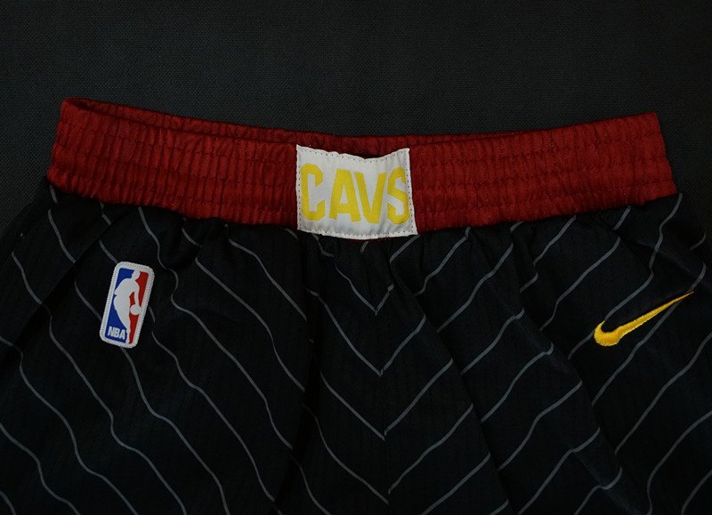 Баскетбольные Шорты Nike Cleveland Cavaliers 17-18 "Black" фото № 4