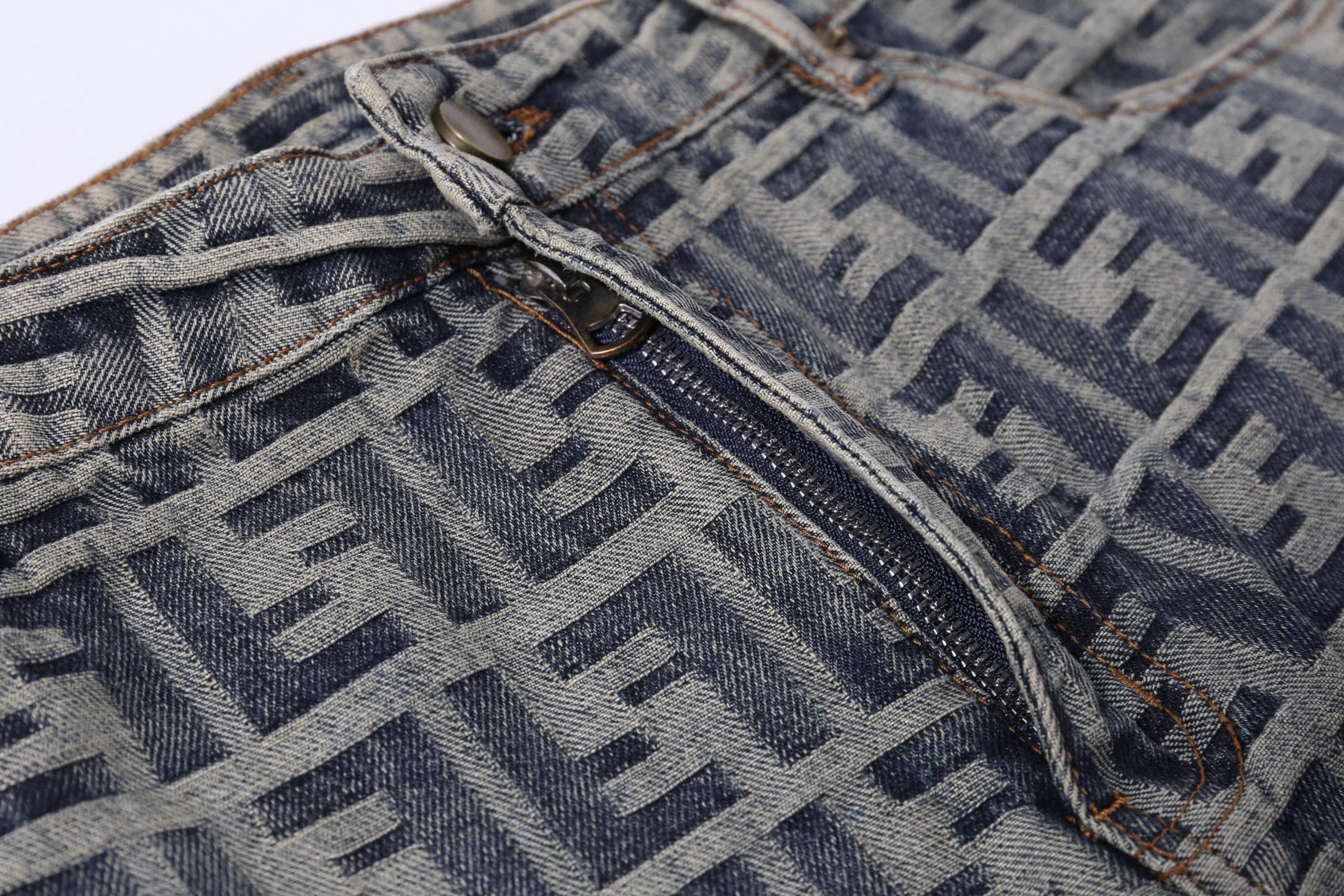 Джинсы Fendi Monochrome "Denim" фото № 6