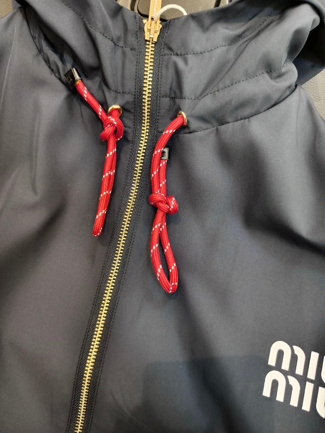 Куртка Miu Miu White Frontside Logotype Miu Miu "Black" фото № 3