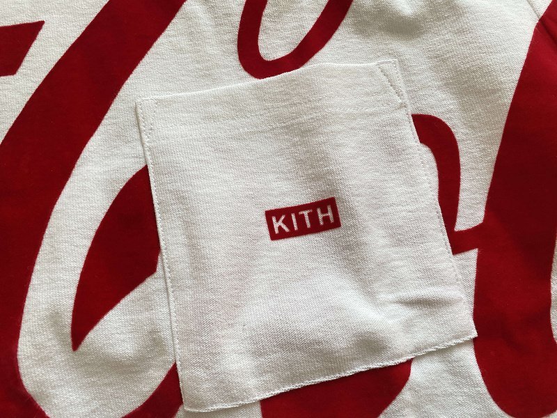 Лонгслив Kith Big Inscription Coca Cola And Front Pocket "White" фото № 4