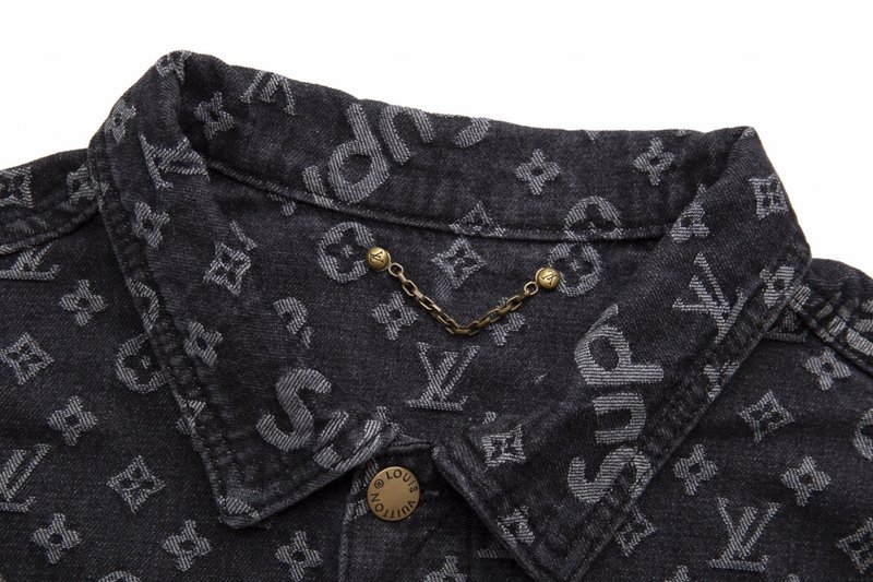 Джинсовая Рубашка Louis Vuitton X Supreme With Text Logo And Brand Emblems "Black" фото № 2