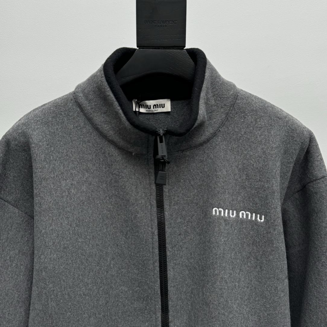 Свитшот Miu Miu White Frontside Logo Two Frontside Pockets "Gray" фото № 5