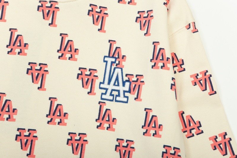 Свитшот MLB Classic Monogram Front Pattern Overfit Boston Red Sox LA Dodgers NY "White" фото № 5