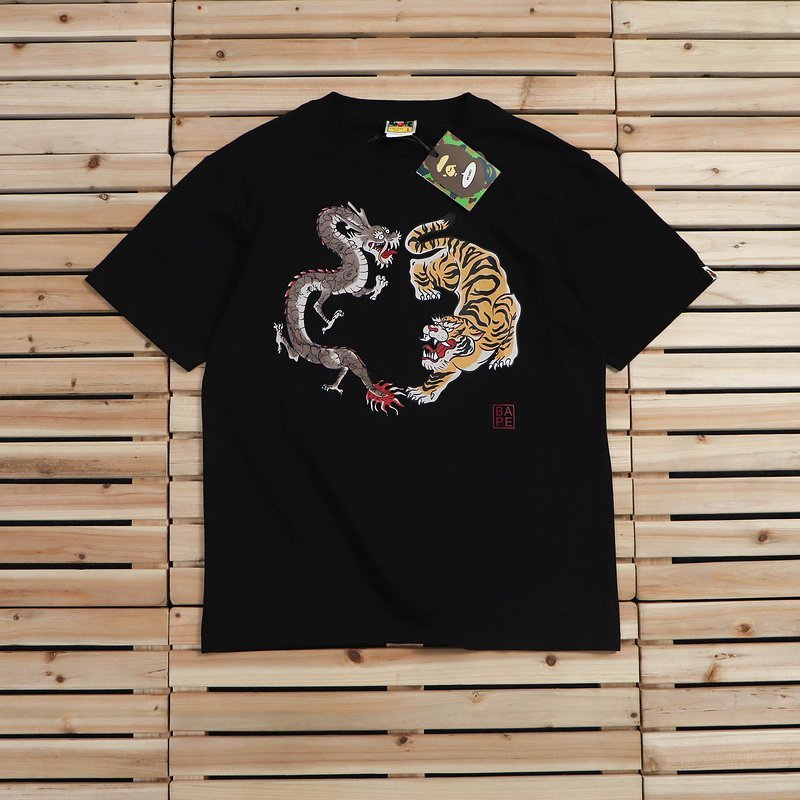 Футболка A Bathing Ape Tiger VS Dragon "Black" фото № 2