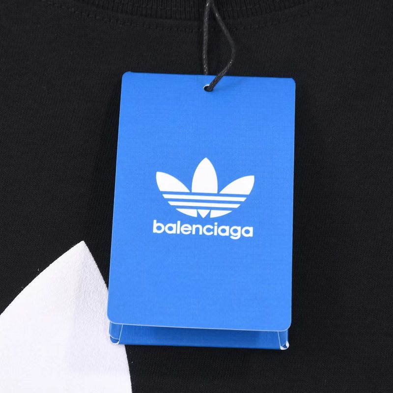 Футболка Balenciaga X Adidas With Logo And Greeting "Black" фото № 5