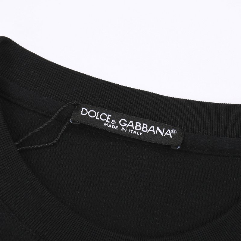 Футболка Dolce And Gabbana With An Embossed Logo "Black" фото № 5