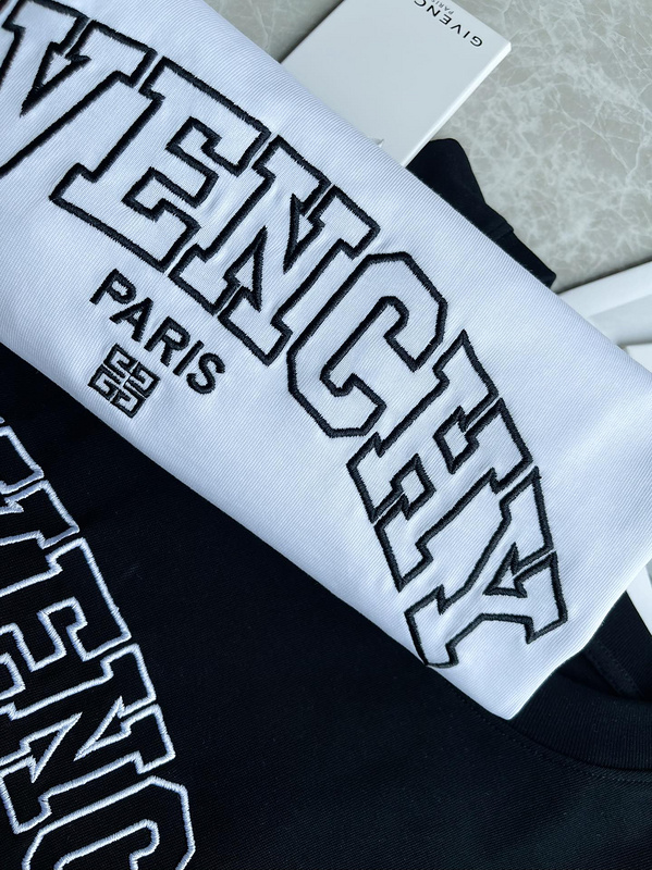 Футболка Givenchy Text In A Semicircle "White" фото № 7