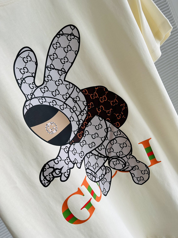 Футболка Gucci A Rabbit In Suit "Cream" фото № 3