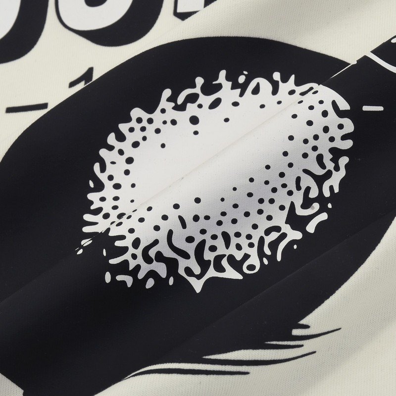 Футболка Gucci With Graphic Bomb Print "Cream" фото № 3