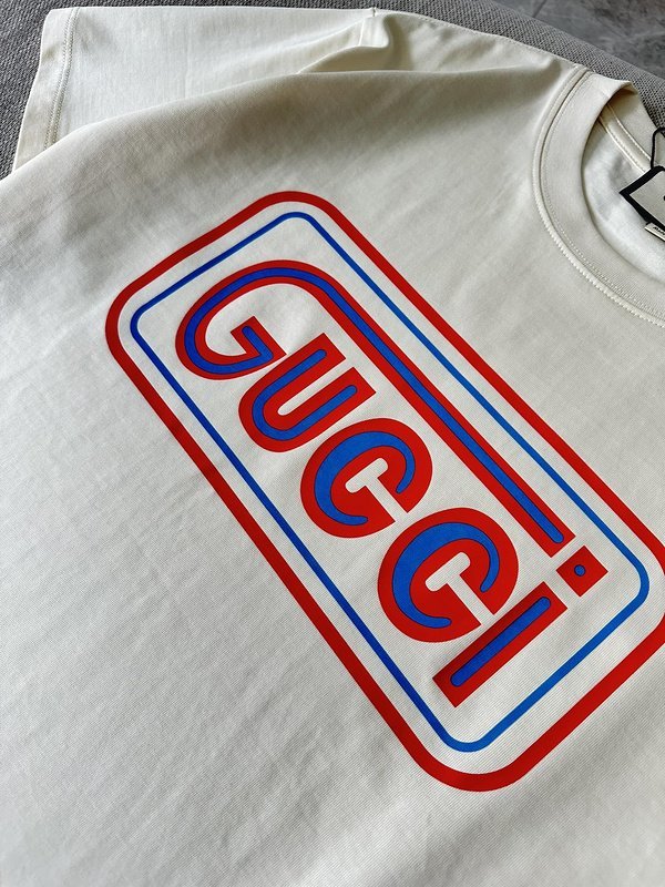 Футболка Gucci With Red Blue Logo "Cream" фото № 2