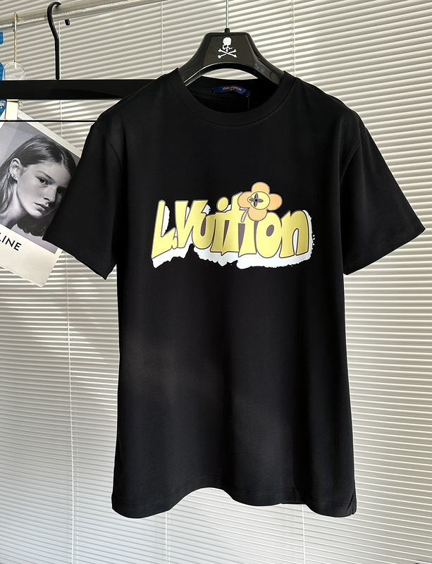 Футболка Louis Vuitton With A Flower On The Logo "Black" фото № 2