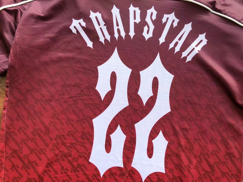 Футболка Trapstar Background From Repeating Small Logos "Red" фото № 4