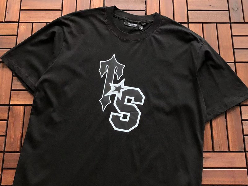 Футболка Trapstar Logo Letters And Star Front Print "Black" фото № 5
