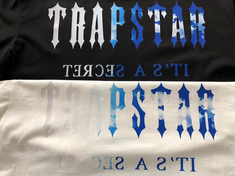 Футболка Trapstar Two Color Big Front Logo And Back Inscription "White" фото № 3