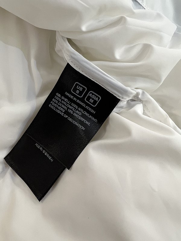 Пуховик The North Face 700 Zebra 2 Colors Essentials фото № 4