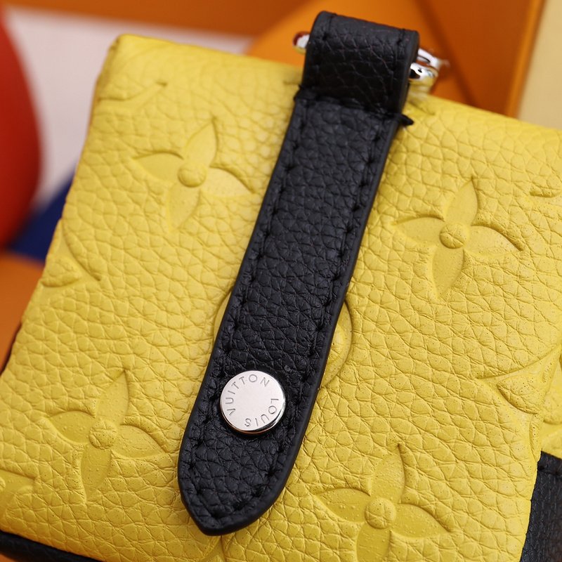 Брелок Louis Vuitton Small Backpack "Light Gray" фото № 6