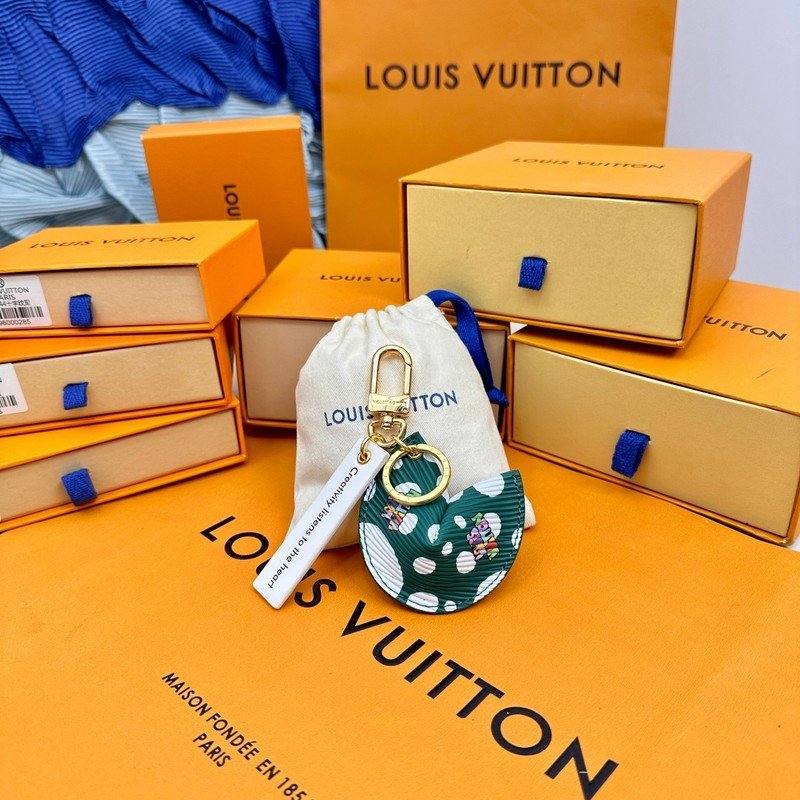 Брелок Louis Vuitton Shaped Like Ears "Green" фото № 9