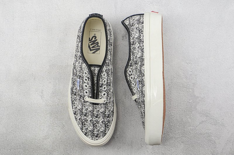 Vans Authentic "Bandana Black" фото № 7