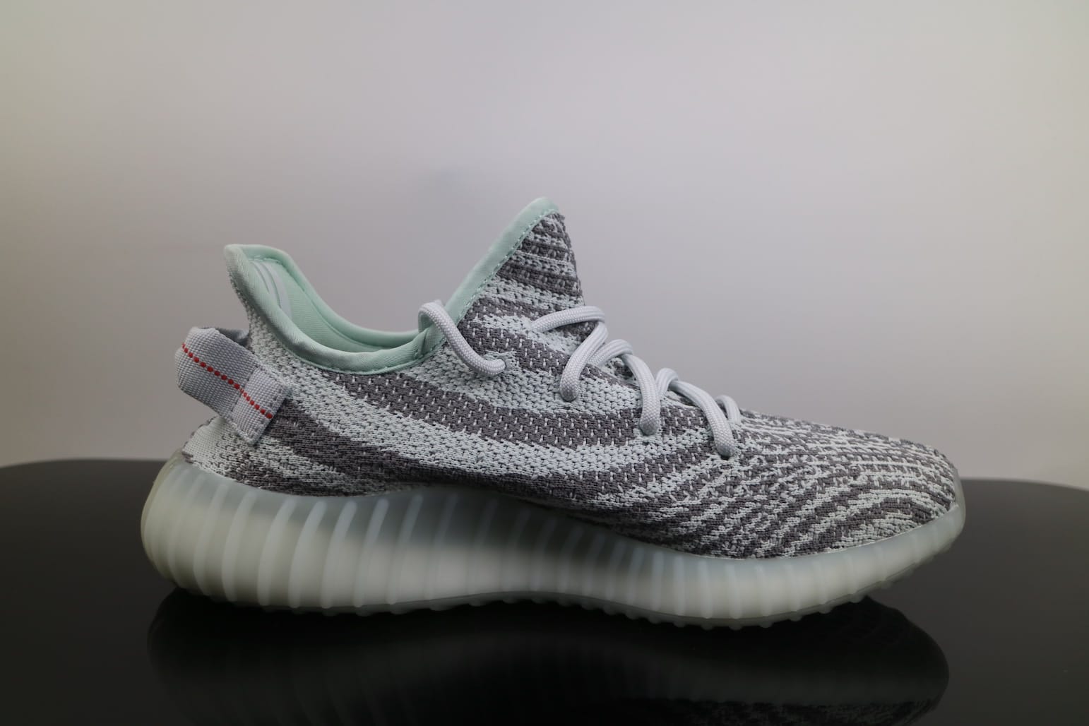 Adidas Yeezy Boost 350 v2 "Blue Tint" фото № 3