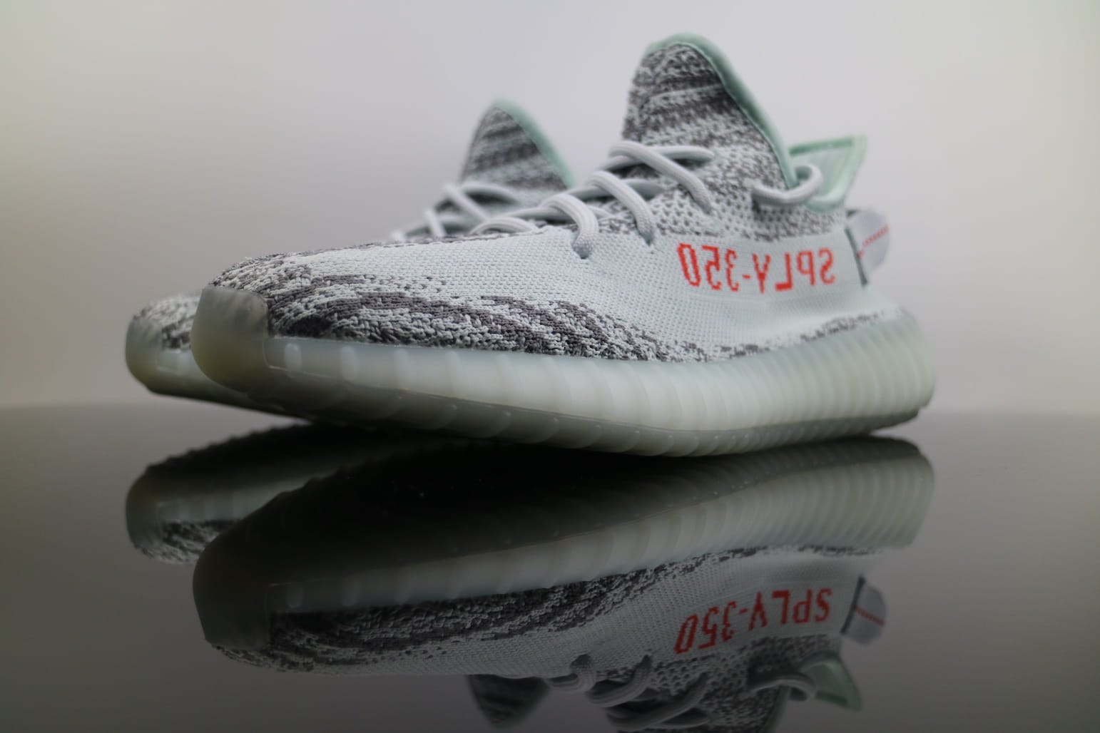 Adidas Yeezy Boost 350 v2 "Blue Tint" фото № 4