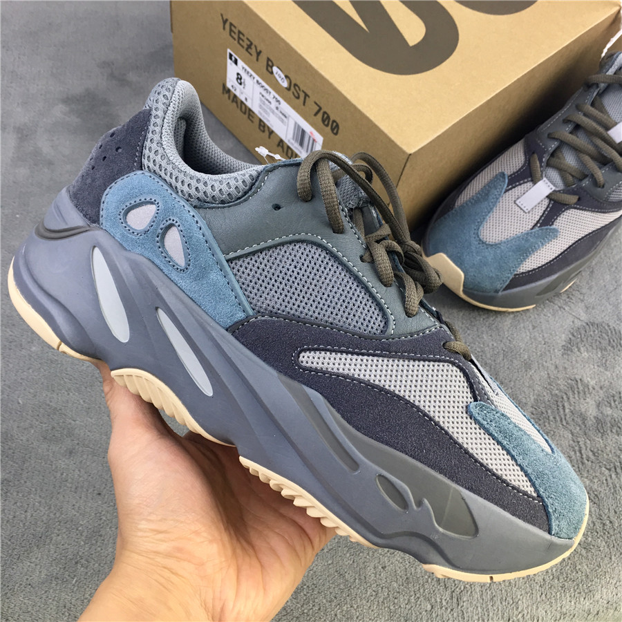 Adidas Yeezy Boost 700 "Teal Blue" фото № 2