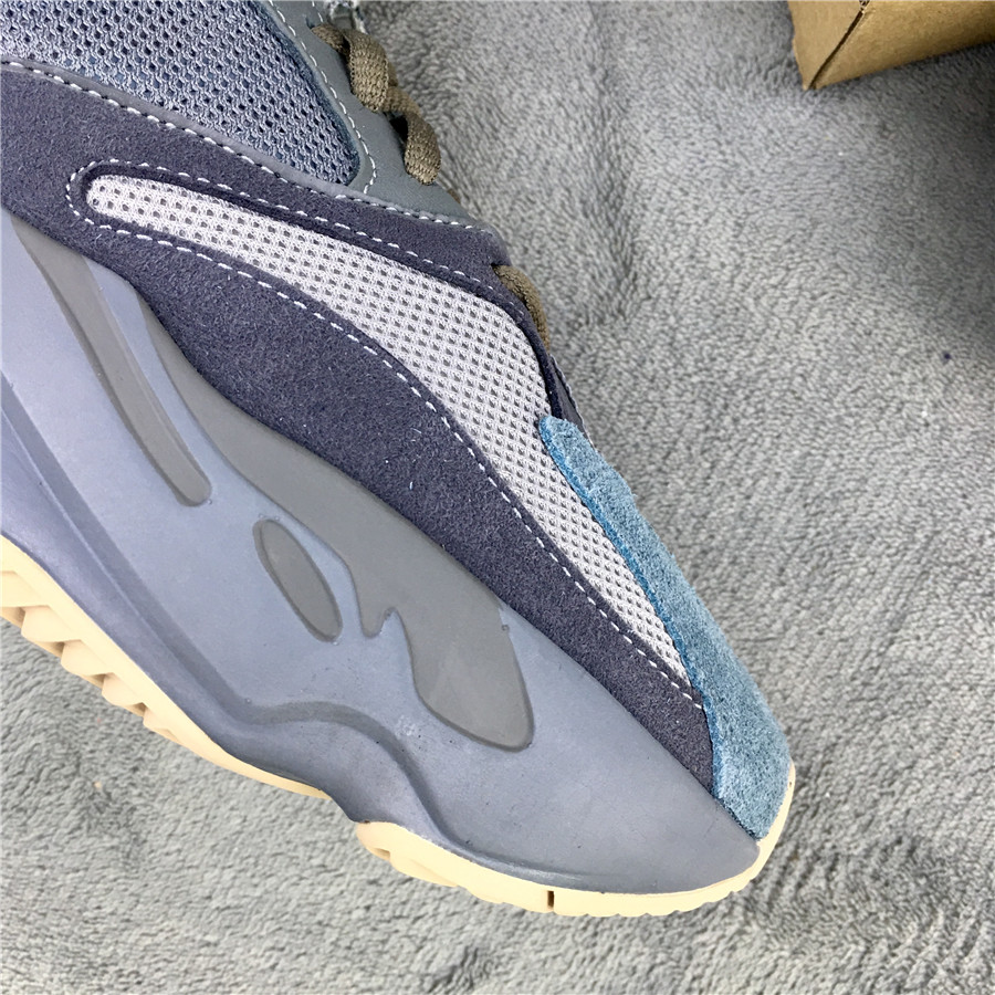 Adidas Yeezy Boost 700 "Teal Blue" фото № 8