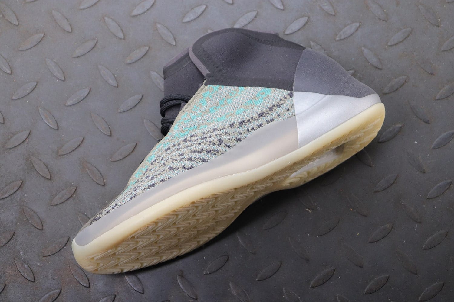 Adidas Yeezy Quantum "Teal Blue" фото № 5