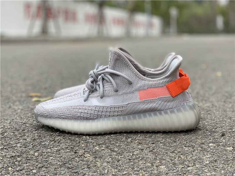 Adidas Yeezy Boost 350 V2 "Tail Light" фото № 2
