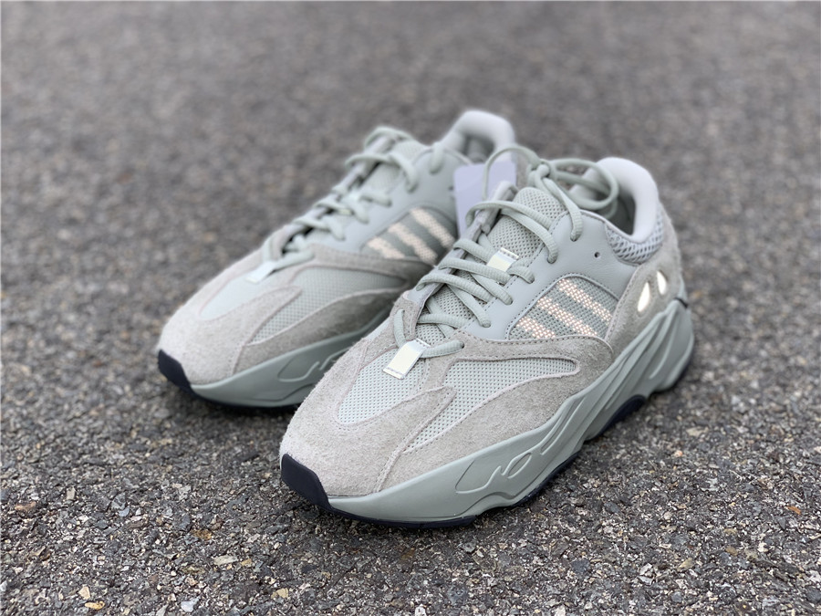 Adidas Yeezy Boost 700 "Salt" фото № 5