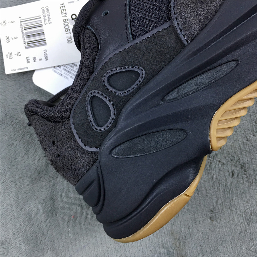 Adidas Yeezy Boost 700 "Utility Black" фото № 6