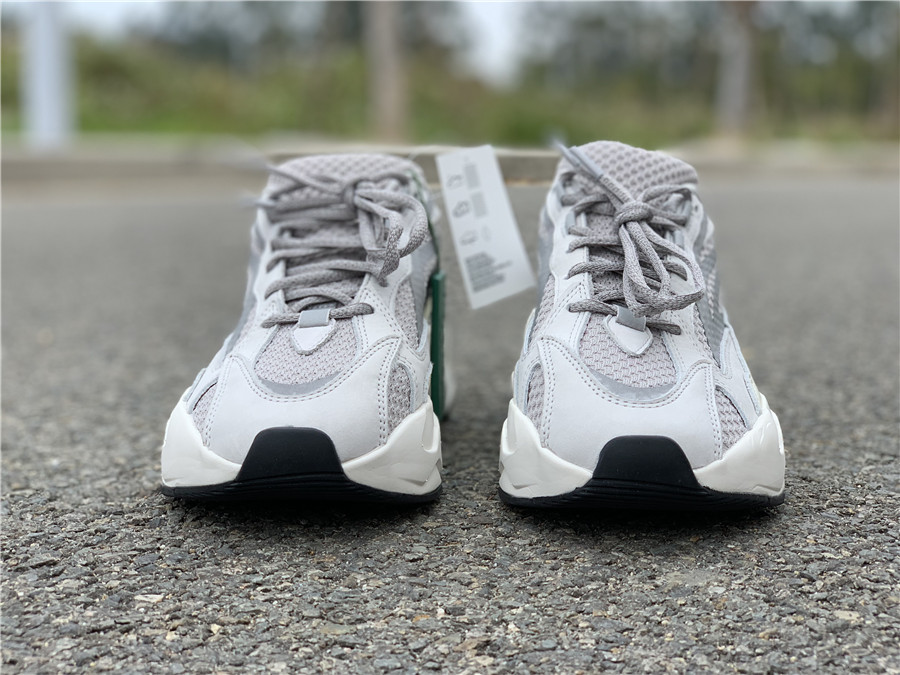 Adidas Yeezy Boost 700 V2 "Static" фото № 3