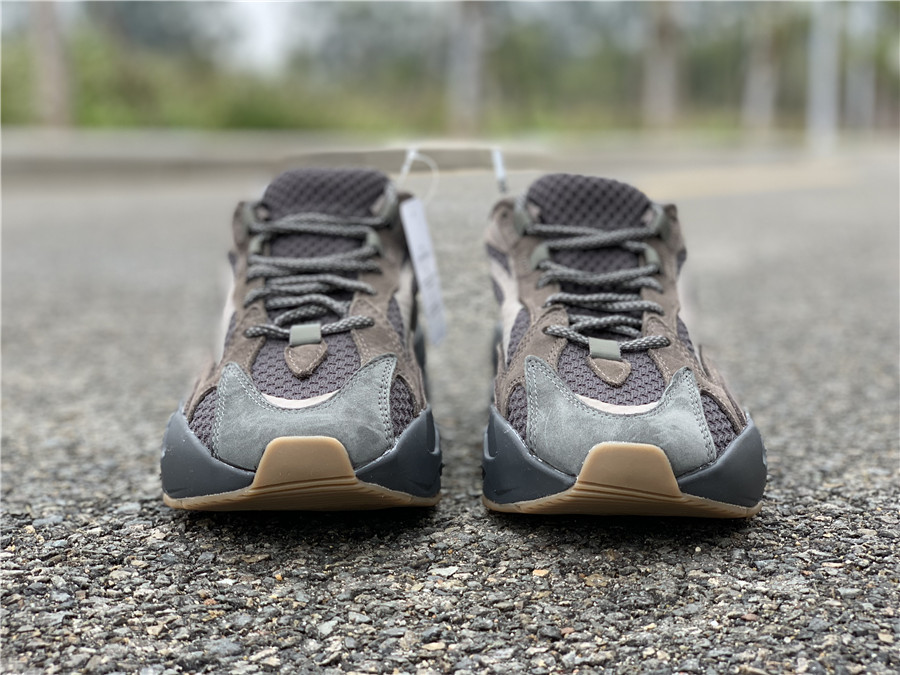 Adidas Yeezy Boost 700 V2 "Geode" фото № 3