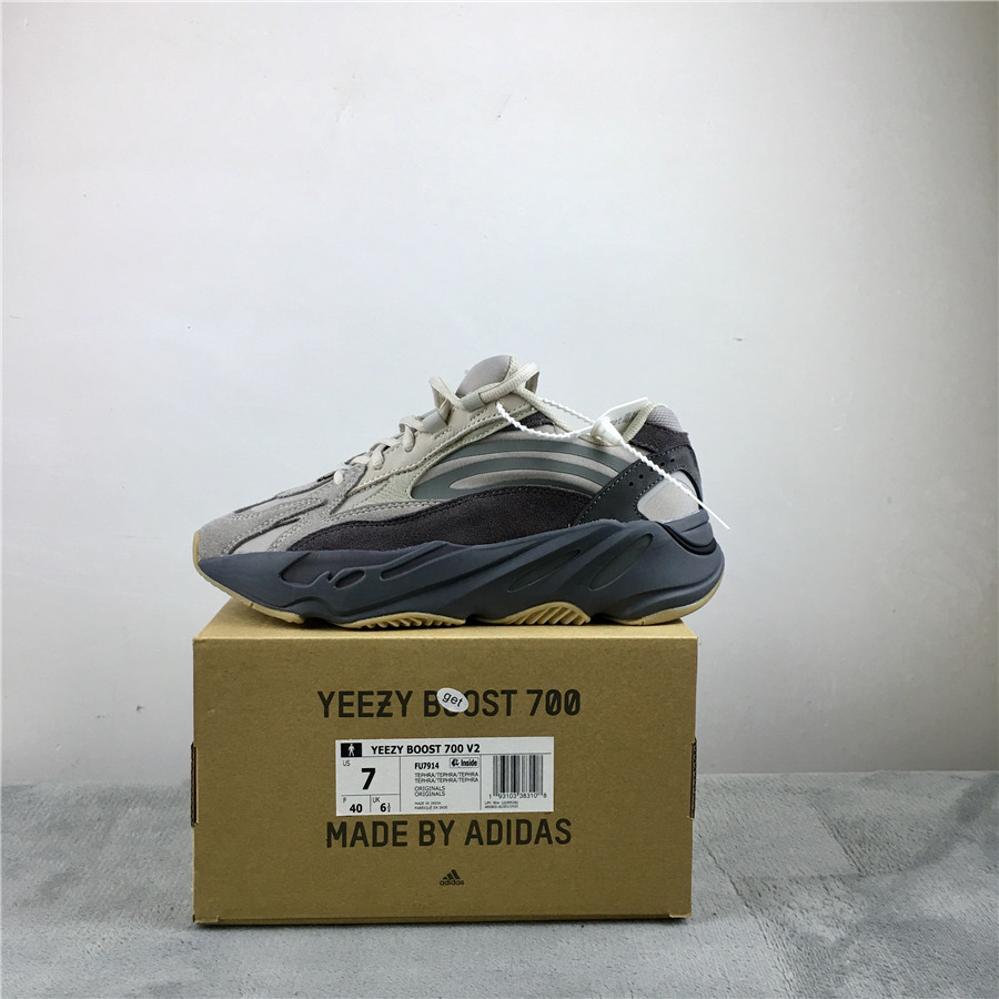 Adidas Yeezy Boost 700 V2 "Tephra" фото № 2