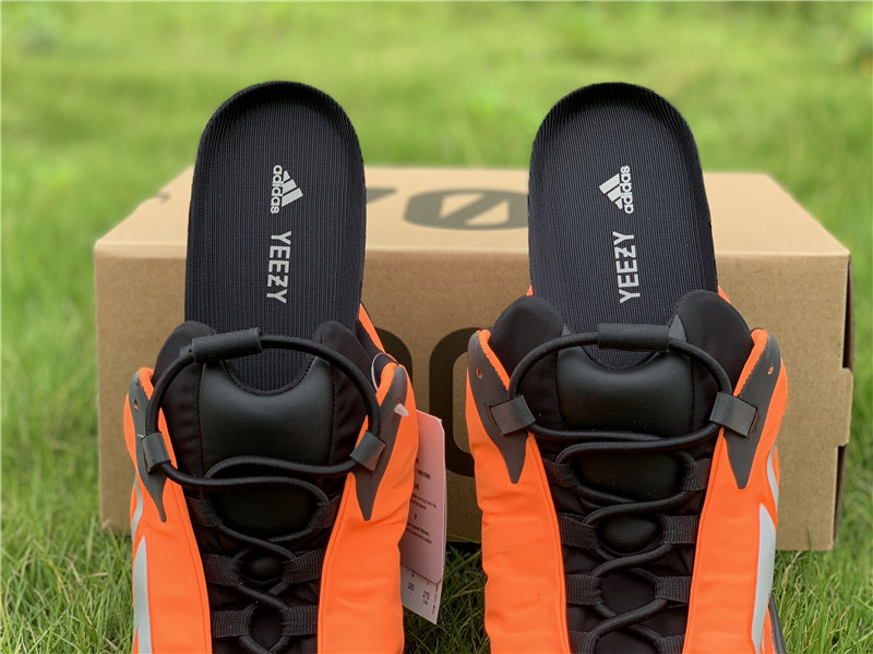 Adidas Yeezy Boost 700 MNVN "Orange" фото № 7